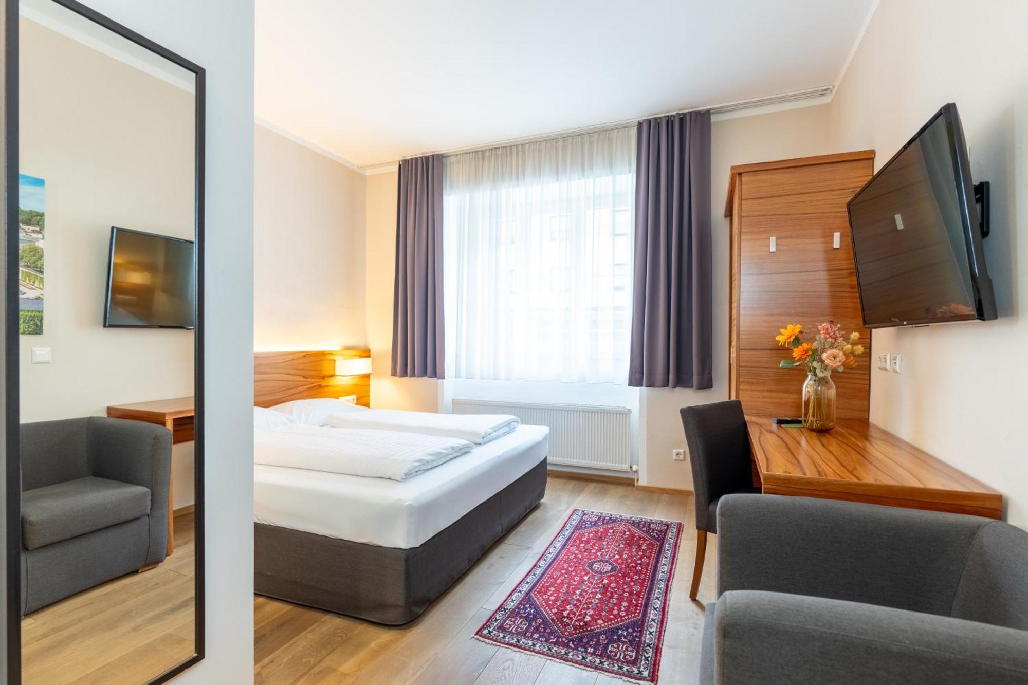 Das Jedermann Boutiquehotel Mit Stadtgarten Salzburg Ngoại thất bức ảnh