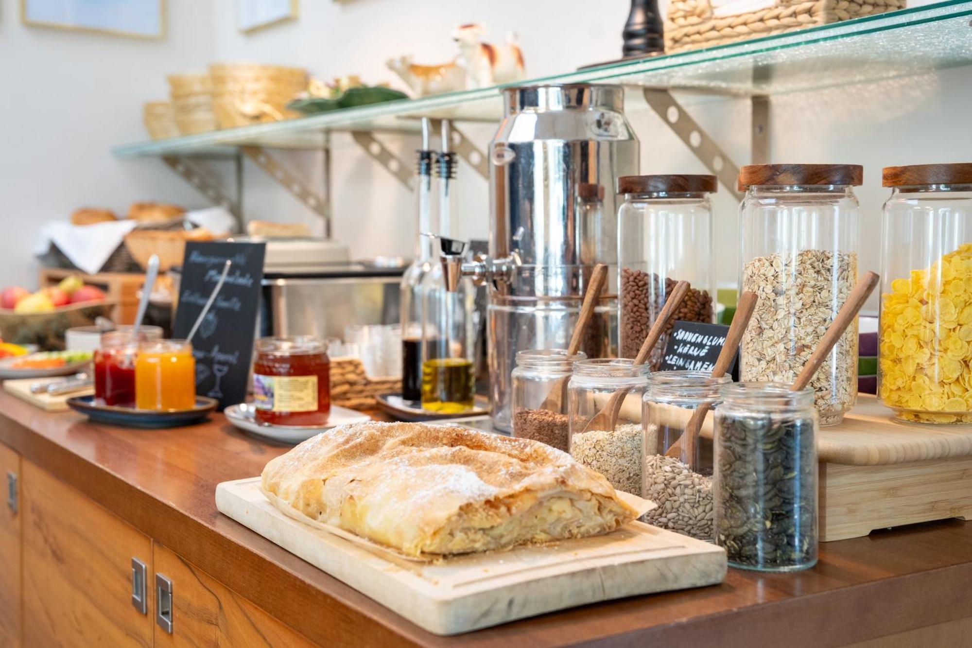 Das Jedermann Boutiquehotel Mit Stadtgarten Salzburg Ngoại thất bức ảnh